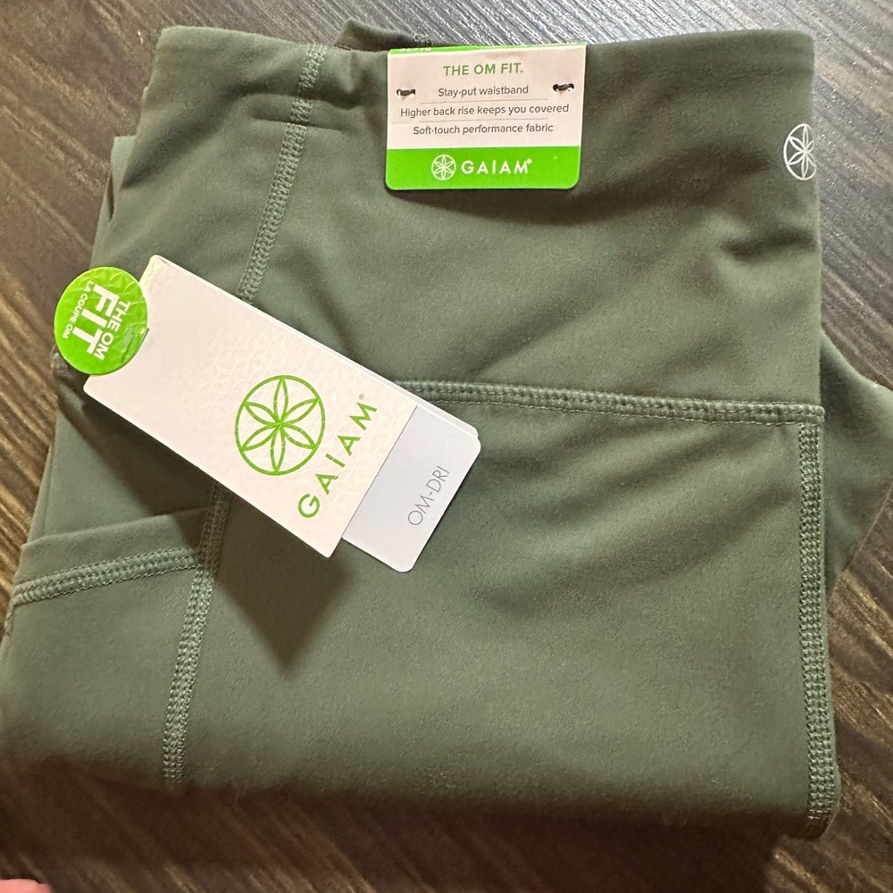 P-001 Gaiam XL womens workout leggings NWT MSRP $54